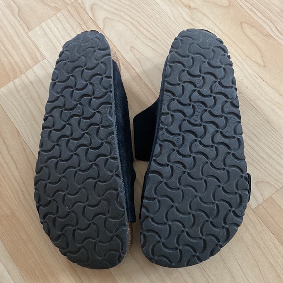 Birkenstock suede Arizona sandals - Picture 2 of 3